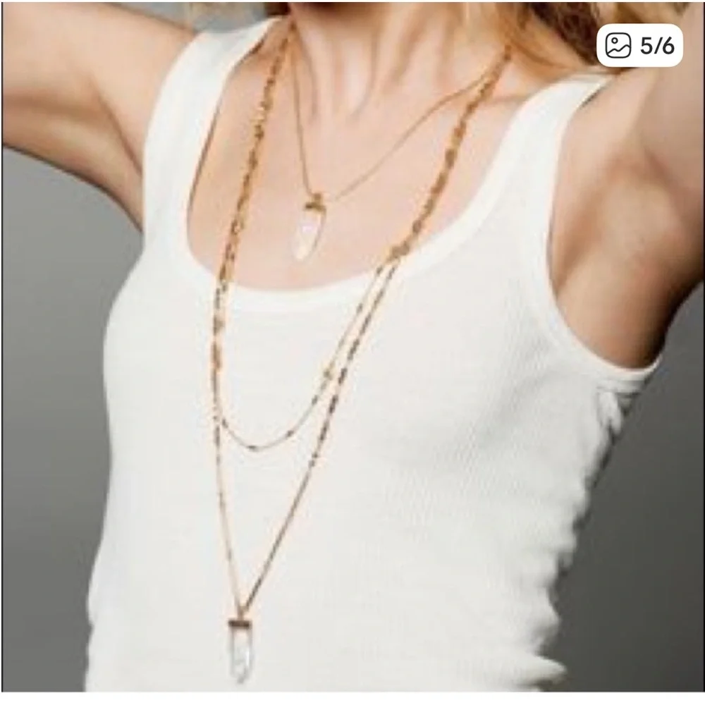 Stella & Dot Gold Necklace with Clear Pendant - Picture 3 of 14